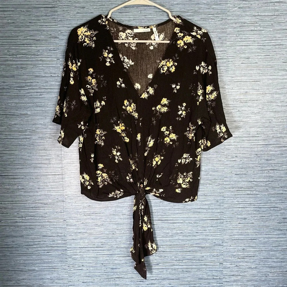 Luq Rhee Tie Front Top Blouse Black Floral Size Small - Picture 1 of 6